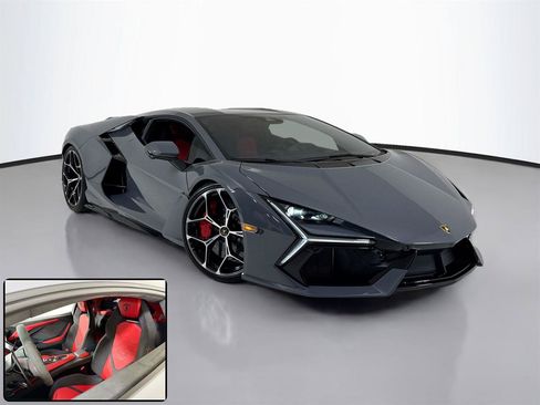 Used 2025 Lamborghini Revuelto AWD/4WD image 2