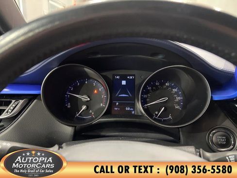 Used 2021 Toyota C-HR XLE image 25