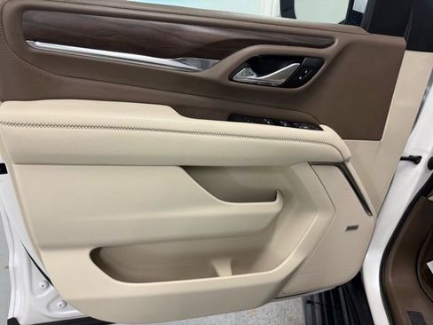 Used 2021 GMC Yukon Denali w/ Denali Ultimate Package image 14