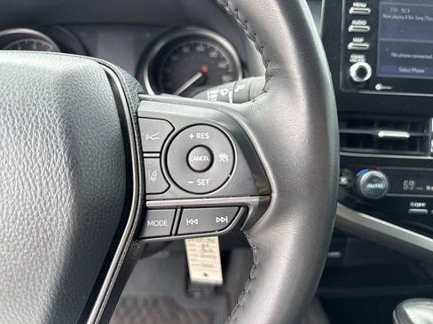 Used 2024 Toyota Camry SE FWD image 15