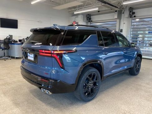 New 2026 Chevrolet Traverse RS w/ LPO, Floor Liner Package AWD/4WD image 5