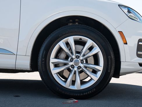 Used 2018 Audi Q7 3.0T Premium Plus w/ Premium Plus Package AWD/4WD image 9