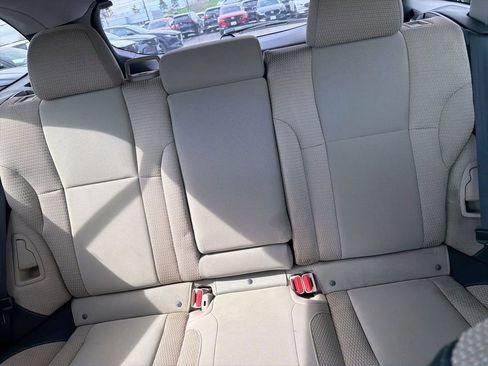 Used 2020 Subaru Outback Premium image 9