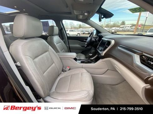 Used 2018 GMC Acadia SLT image 30