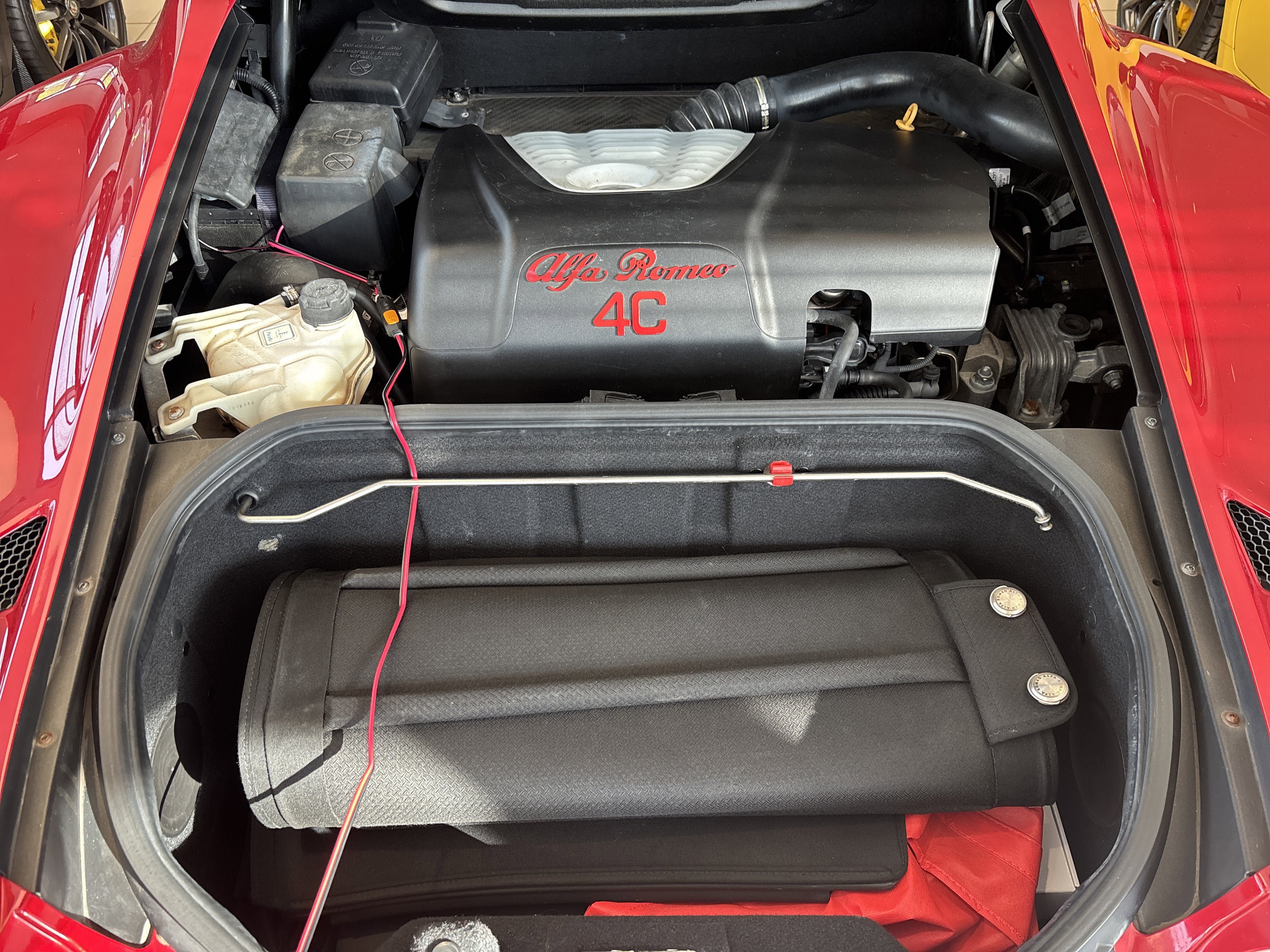 Used 2016 Alfa Romeo 4C Spider RWD image 18