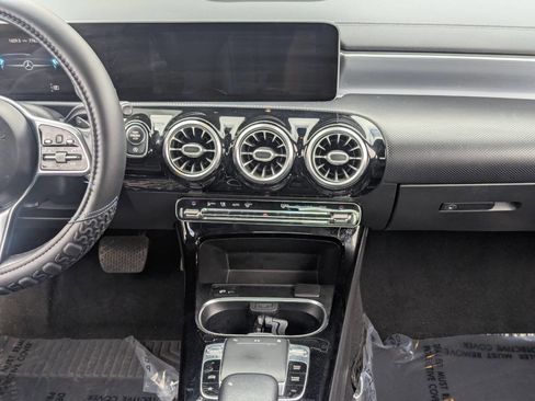 Used 2020 Mercedes-Benz CLA 250 image 17