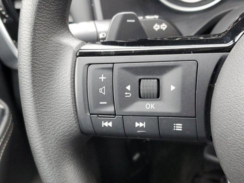 Certified 2022 Nissan Rogue SV image 12