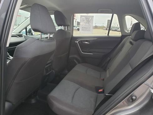 Used 2025 Toyota RAV4 XLE AWD/4WD image 13