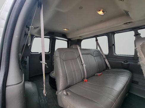 Used 2015 Chevrolet Express 2500 LS image 28
