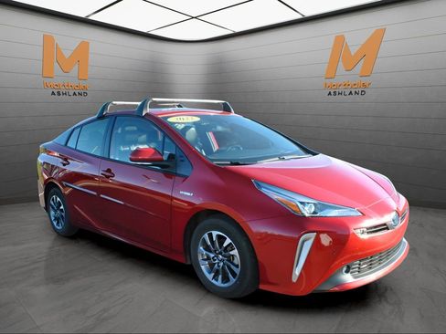 Used 2022 Toyota Prius Limited w/ Premium Convenience Package FWD image 4
