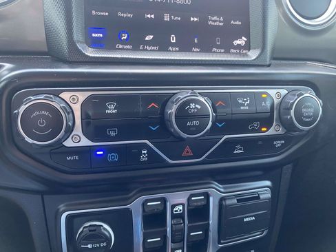 Used 2021 Jeep Wrangler Unlimited Rubicon 4xe AWD/4WD image 26