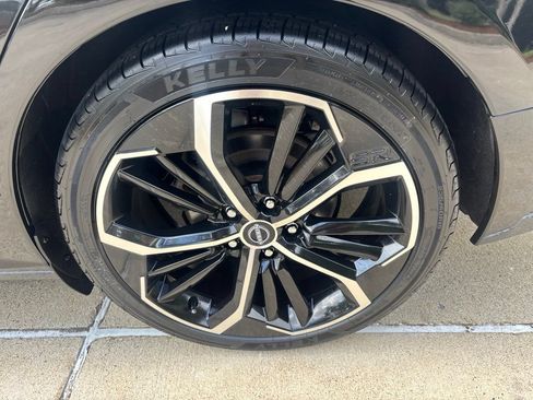 Used 2024 Nissan Altima 2.5 SR FWD image 17
