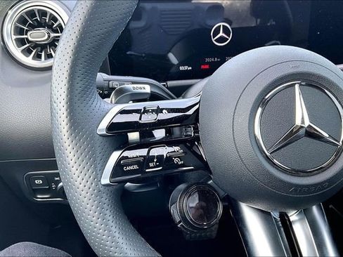 Used 2024 Mercedes-Benz GLA 35 AMG 4MATIC image 10