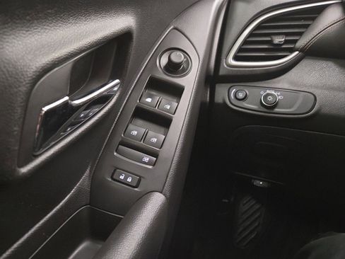 Used 2018 Chevrolet Trax LS image 20