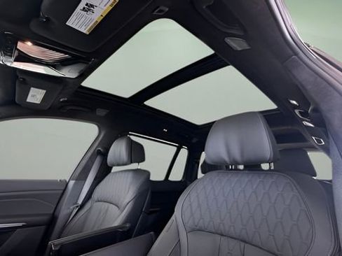 Used 2026 BMW X7 M60i image 89