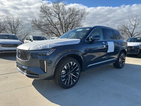 New 2026 Volvo XC90 B6 Ultra image 3