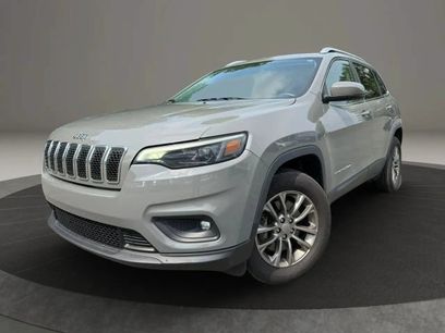 Used 2019 Jeep Cherokee Latitude Plus w/ Cold Weather Group