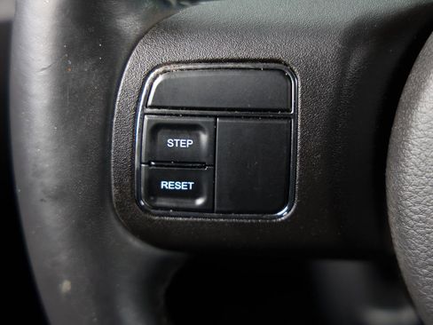 Used 2016 Jeep Patriot Latitude AWD/4WD image 24