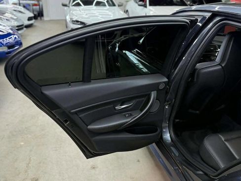 Used 2018 BMW M3 RWD image 16