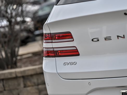 Used 2025 Genesis GV80 3.5T Prestige AWD/4WD image 17