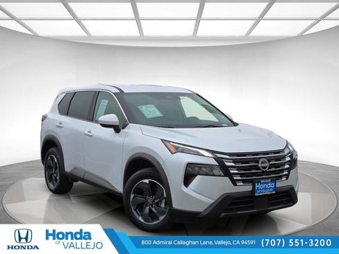 Used 2025 Nissan Rogue SV AWD/4WD image 1