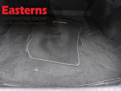 Used 2023 Nissan Sentra SV FWD image 9