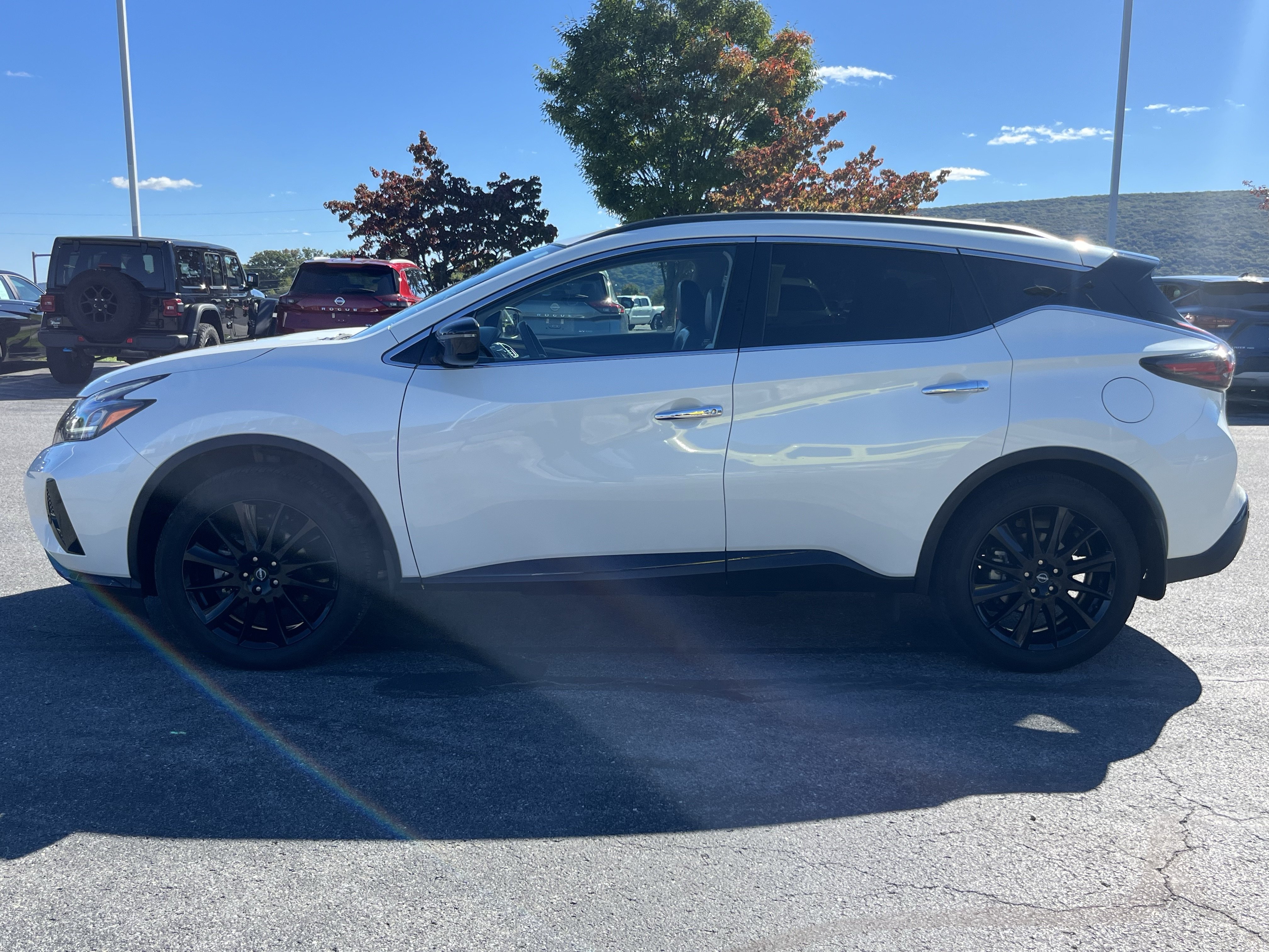 Used 2024 Nissan Murano SV w/ SV Midnight Edition Package AWD/4WD image 9
