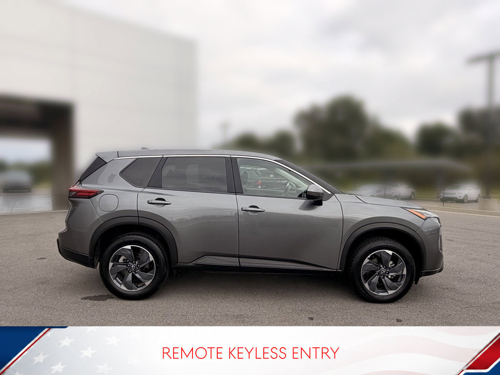 Used 2026 Nissan Rogue SV FWD image 4