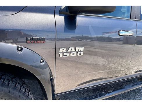 Used 2016 RAM 1500 Classic SLT AWD/4WD image 38