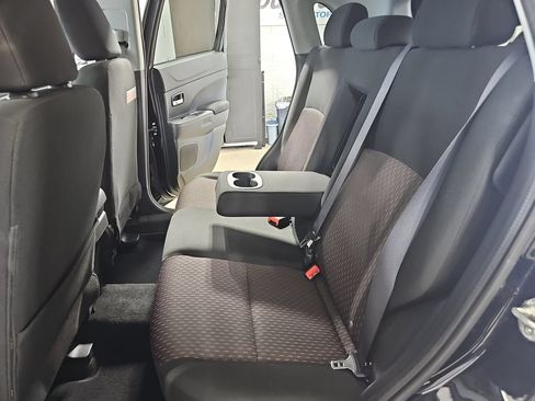 Used 2018 Mitsubishi Outlander Sport LE AWD/4WD image 17