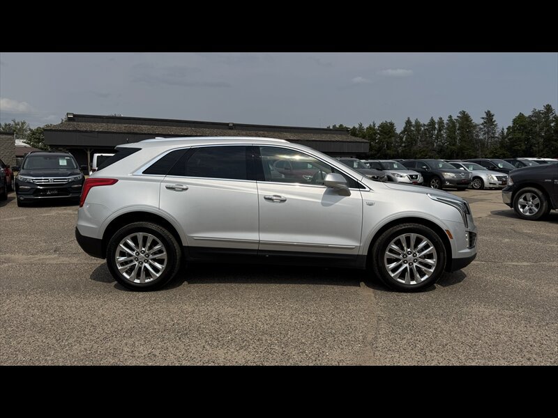 Used 2017 Cadillac XT5 Platinum AWD/4WD image 4