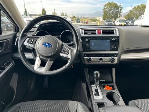 Used 2017 Subaru Outback 2.5i Premium AWD/4WD image 8