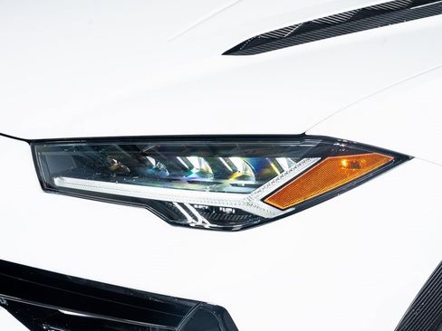 Used 2024 Lamborghini Urus Performante image 13