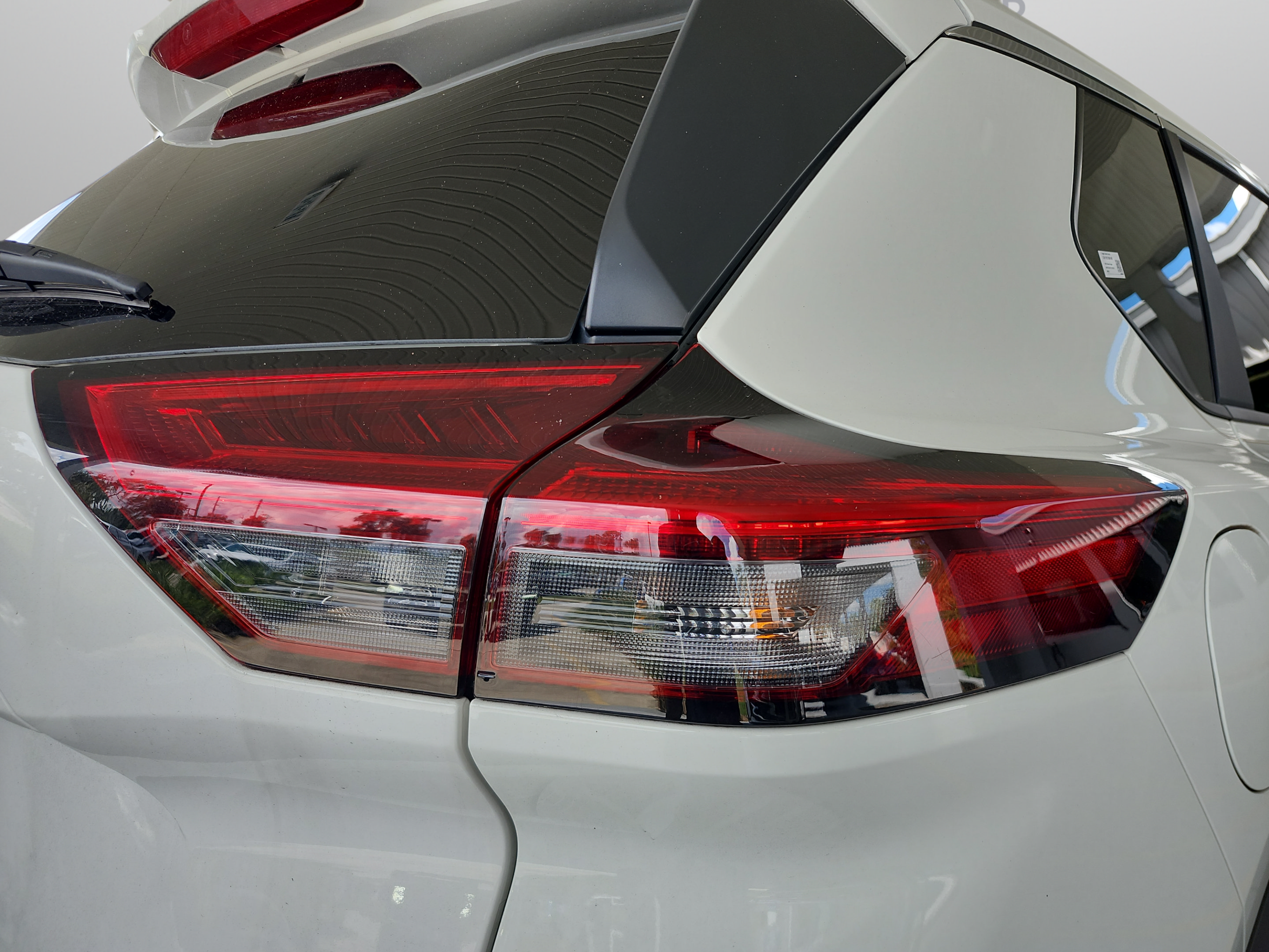 Used 2024 Nissan Rogue S FWD image 29