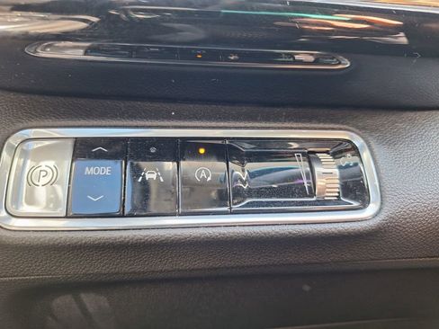 Used 2024 Buick Envision Avenir image 12