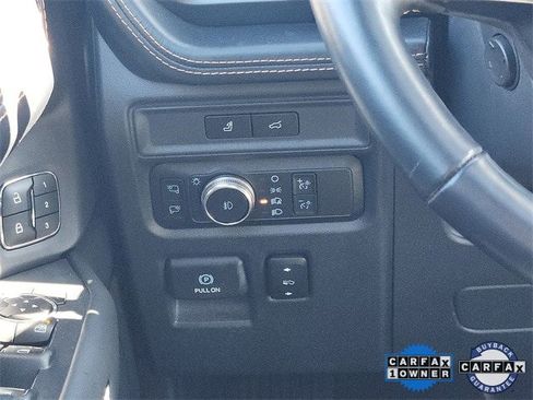 Certified 2022 Ford Expedition Platinum image 12