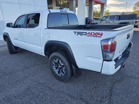 Used 2022 Toyota Tacoma TRD Off-Road image 4