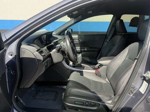 Used 2017 Honda Accord Sport Special Edition image 9