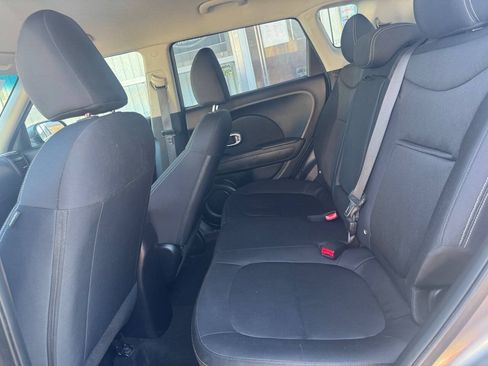 Used 2014 Kia Soul FWD image 15