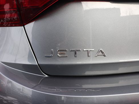 Used 2024 Volkswagen Jetta SE image 47