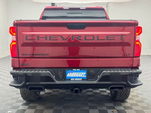 Used 2024 Chevrolet Silverado 1500 LT Trail Boss w/ Convenience Package II image 8