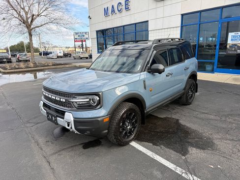Used 2025 Ford Bronco Sport Badlands w/ Badlands Tech Package image 1