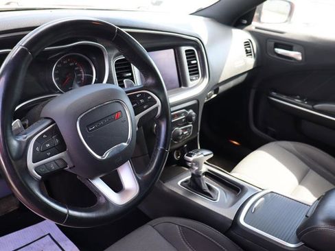 Used 2017 Dodge Charger R/T image 17