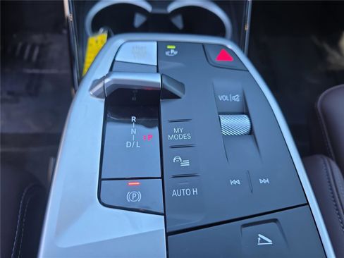 Used 2025 BMW X1 xDrive28i image 21