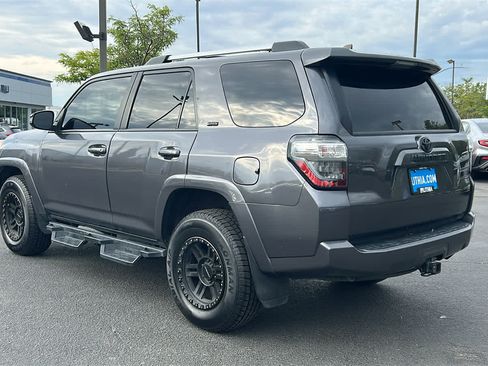 Used 2020 Toyota 4Runner SR5 Premium AWD/4WD image 7