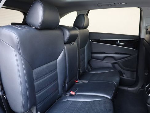 Used 2019 Kia Sorento EX AWD/4WD image 23