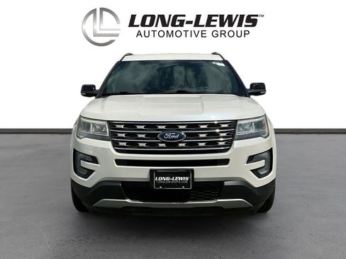 Used 2017 Ford Explorer XLT FWD image 11