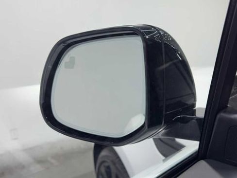 Used 2024 Land Rover Range Rover Sport Dynamic SE image 13