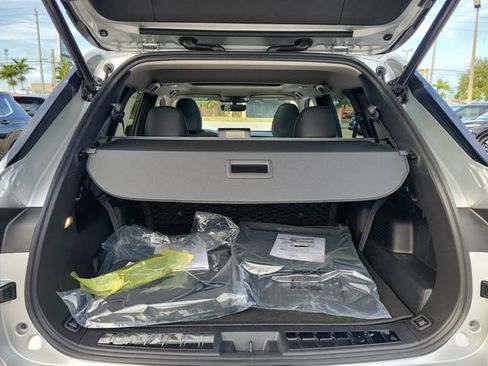 New 2026 Mitsubishi Outlander SE FWD image 11