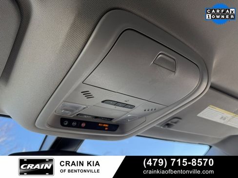 Used 2018 GMC Acadia SLT image 19